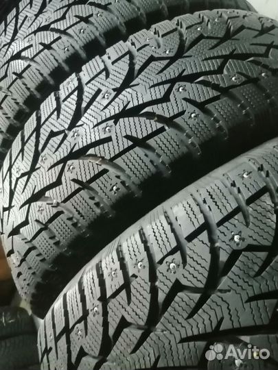 Toyo Observe G3-Ice 215/60 R17