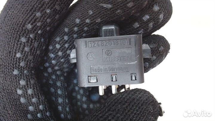 Кнопка зеркал Mercedes 124, 1990