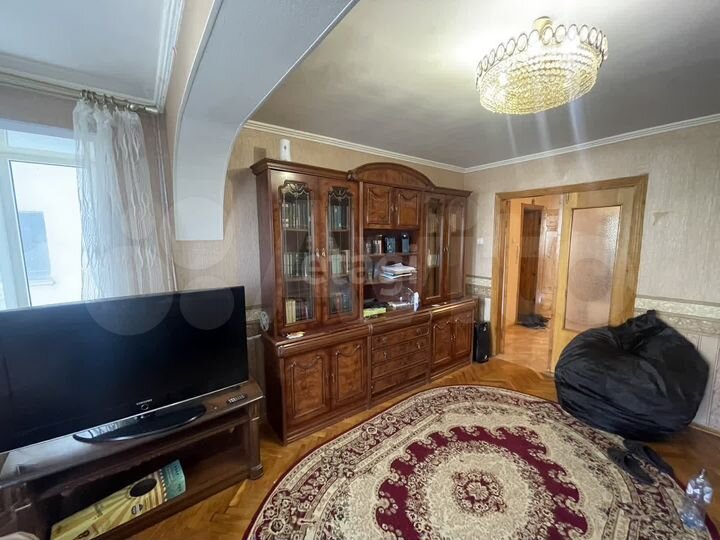 4-к. квартира, 95 м², 4/14 эт.