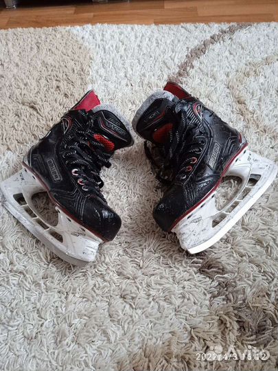 Хоккейные коньки bauer vapor X500 размер- 37,5