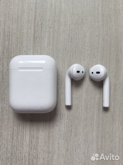 Беспроводные наушники airpods 1 (оригинал)