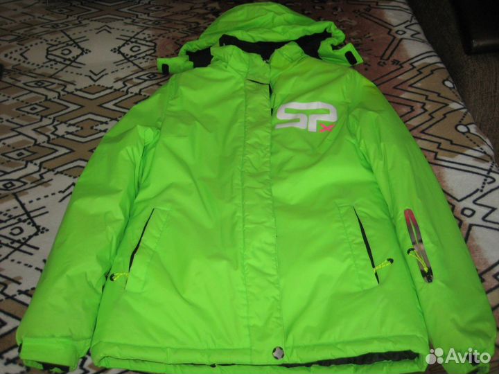 Горнолыжная женская куртка