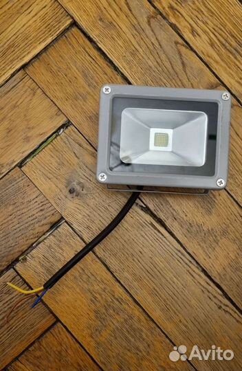 Прожектор светодиодный уличный led 10вт