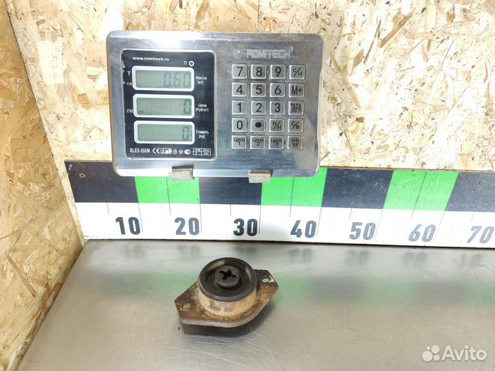 Опора двигателя правая Vaz 2110