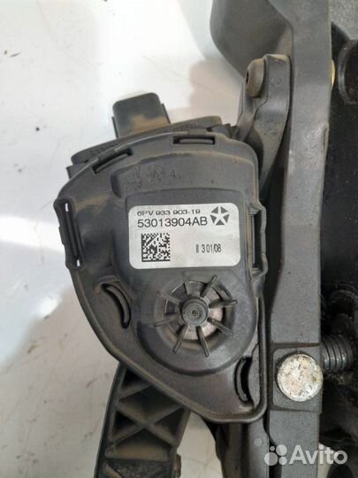 Педаль газа Jeep Commander 3.0 (EXL) 2008