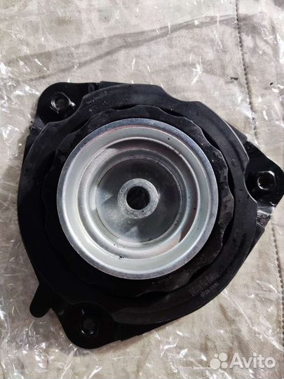 Опора передней стойки