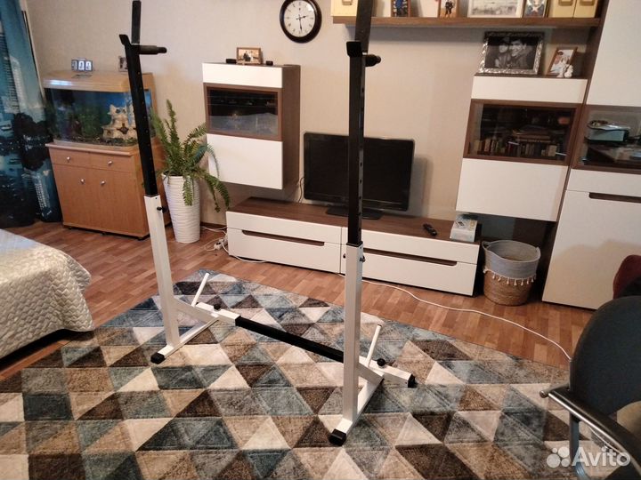 Стойки под штангу для жима и приседа