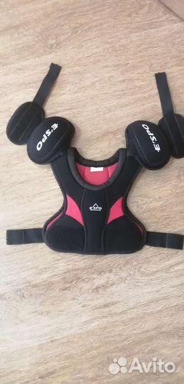 Нагрудник хоккейный детский