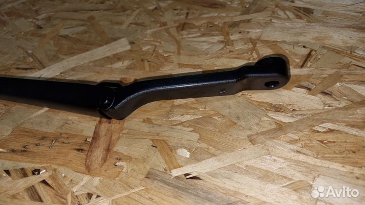 Поводок дворника передний правый Accent Tagaz