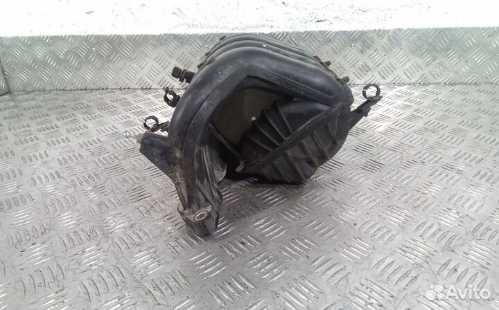 Коллектор впускной Toyota Auris 2007