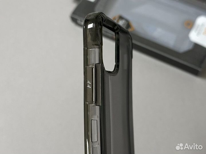 Чехол на iPhone 11 Pro UAG