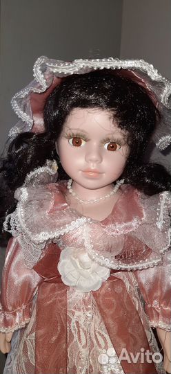 Кукла фарфоровая Porcelain doll