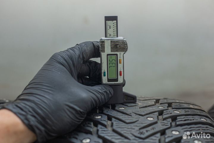 Nokian Tyres Hakkapeliitta 8 215/60 R16 99T