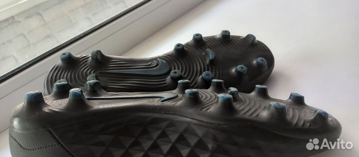 Футбольные бутсы nike