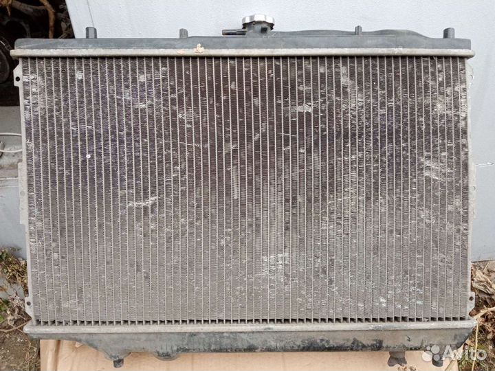 Радиатор охлаждения Mazda 323F BG АКПП