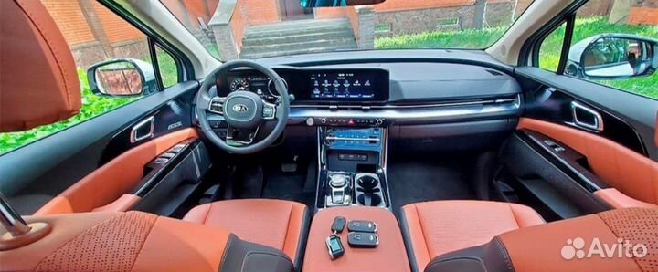 Торпедо / панель Kia Carnival 3