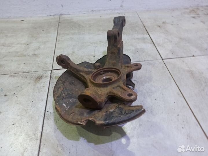 Кулак передний левый Хонда