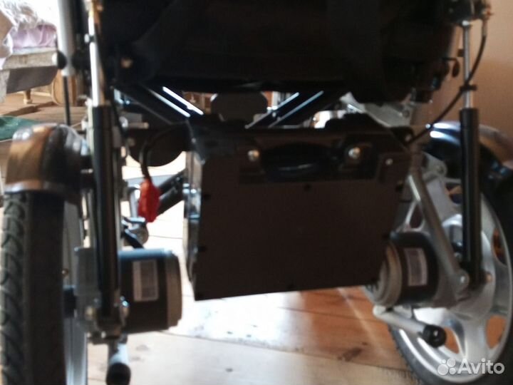 Инвалидное кресло с электроприводом