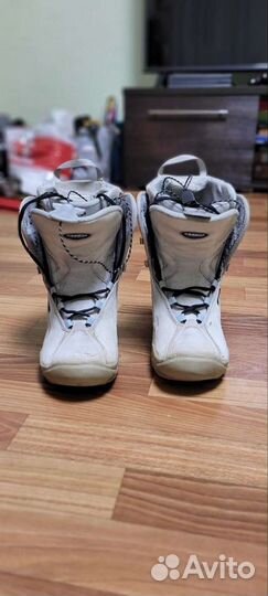 Сноубордические ботинки размер 42-43