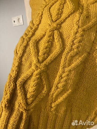 Жилет вязанный ручной работы