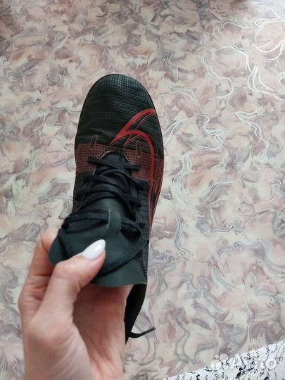 Футбольные бутсы nike
