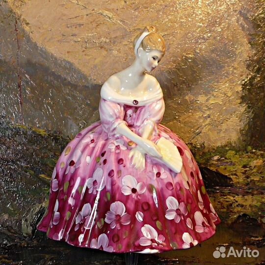 Виктория.Royal Doulton.Фарфор.Англия.Статуэтка