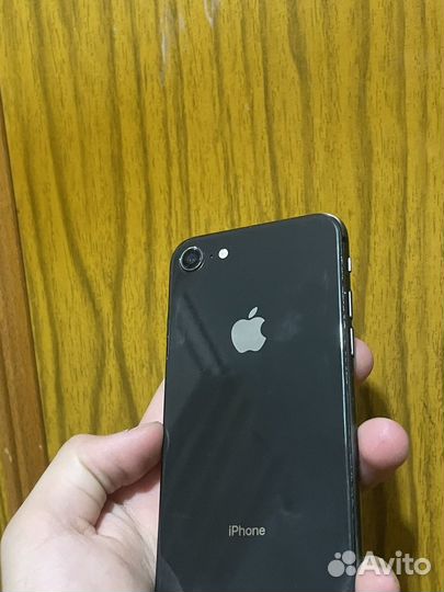 iPhone 8, 64 ГБ