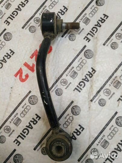 Стойка стабилизатора левая Volkswagen Touareg 1