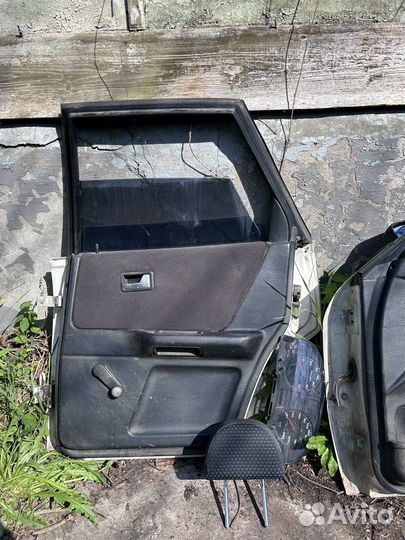 Двери audi 80