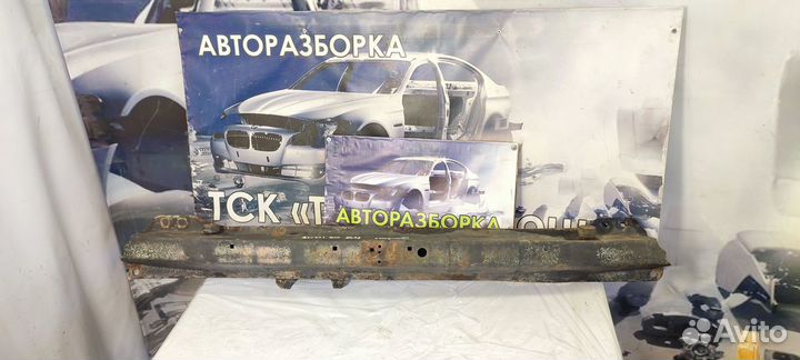 Балка подрадиаторная Audi 80 B4