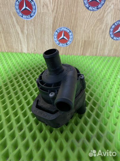Насос водяной помпа Mercedes 2118350364