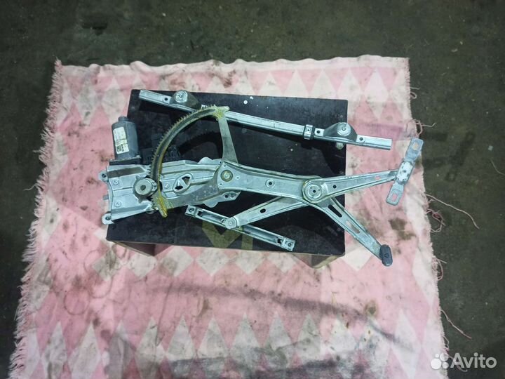 Стеклоподъёмник пер правый Астра Н