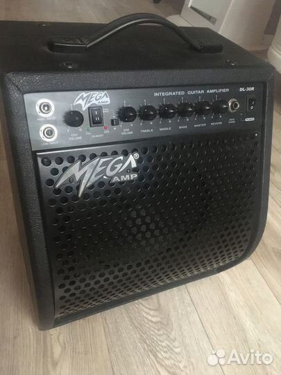 Комбоусилитель 30 ватт Mega Amp DL30R