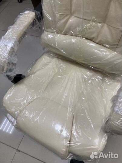 Кресло компьютерное офисное с массажем+подножка