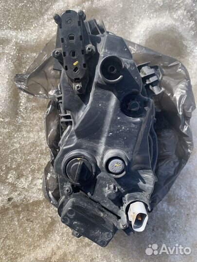 Противотуманная фара левая Kia K5 оригинал