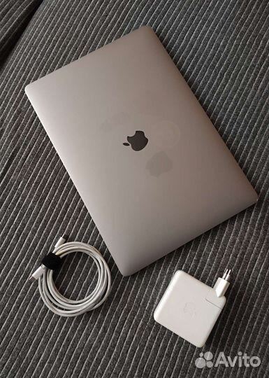 Apple MacBook Pro 15 2017 512gb Touchbar