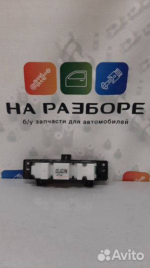 Панель управления климат-контролем задний Infiniti