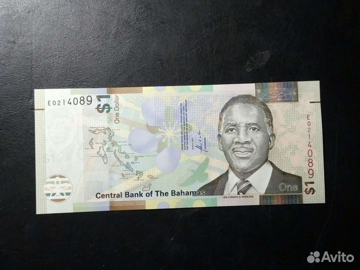 Банкнота Багамы 1 доллар 2017 год /пресс