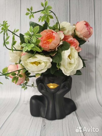 Интерьерная Ваза/Кашпо Мечтательница