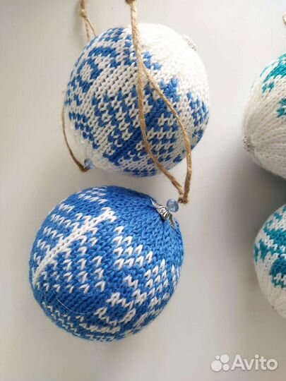 Шар новогодний вязаный