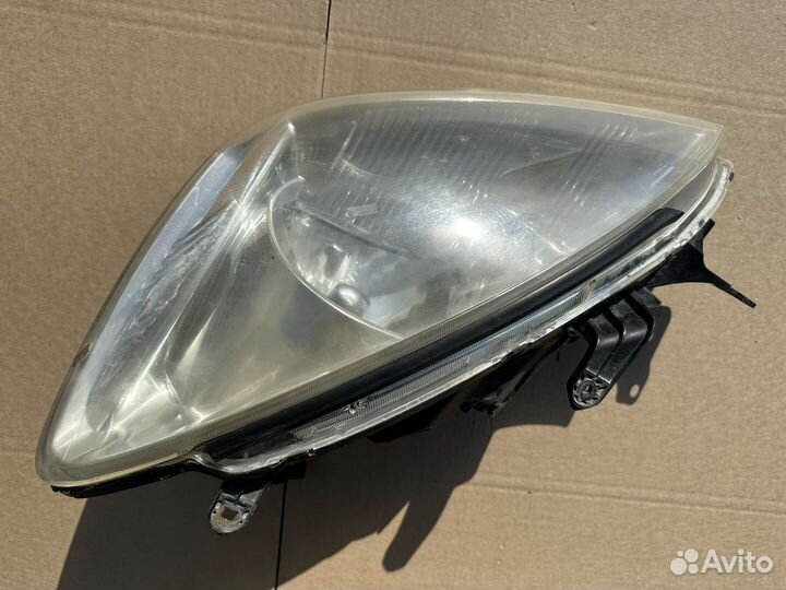 Фара левая Mitsubishi Lancer 9