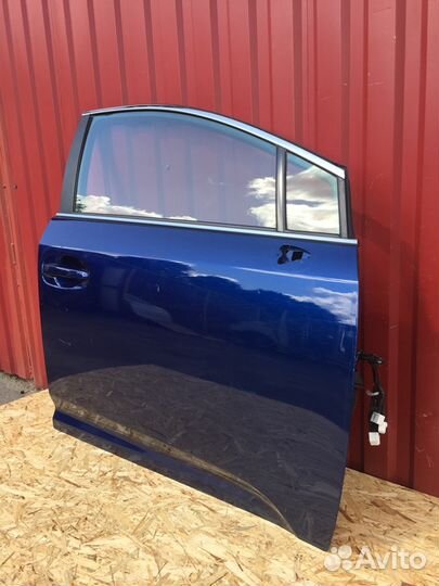 Дверь правая передняя тойота авенсис 2015