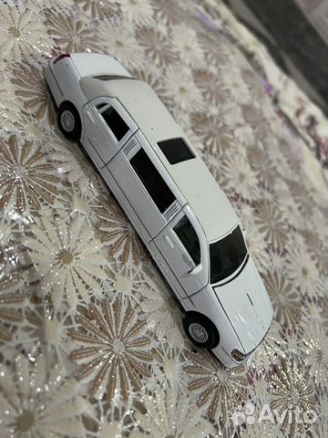 Машинка 1999 lincoln town CAR stret