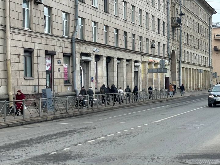 Под Магазин/Салон/Зоосалон/Кофе/Услуги 75м2