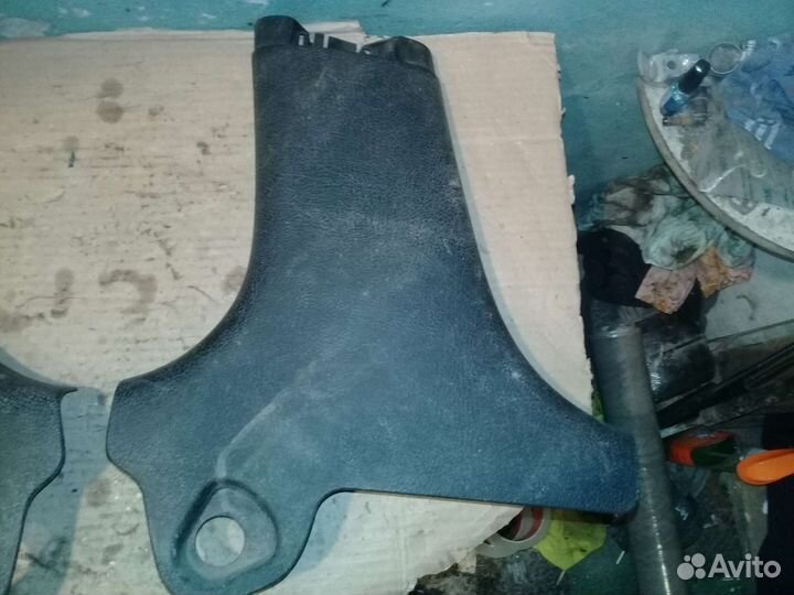 Накладка нижняя средний стойки Peugeot 206