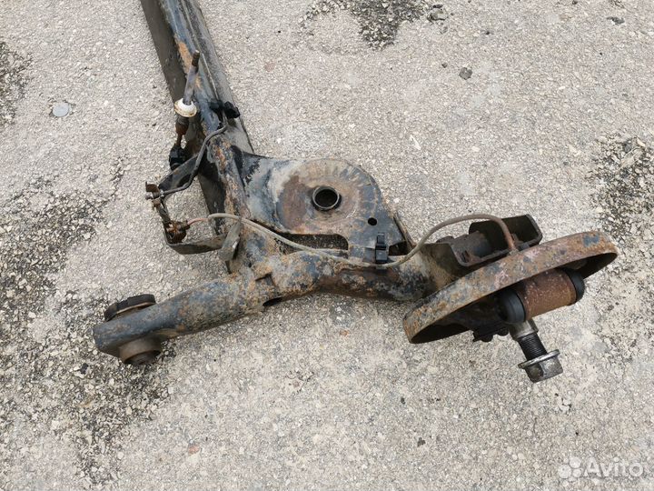 Задняя балка Renault Symbol