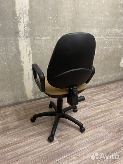 Стул кресло офисный бу