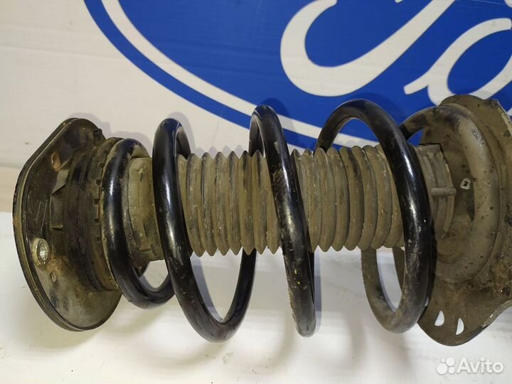 Кулак, суппорт, амортизатор правый Мондео 4