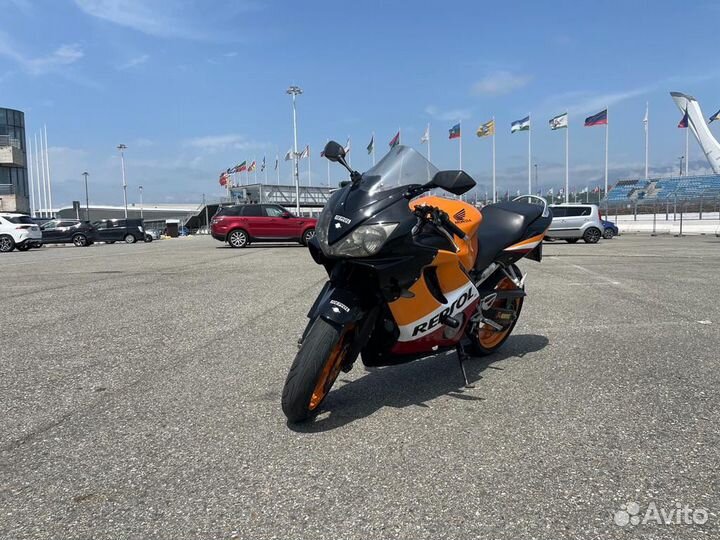 Мотоцикл Honda CBR600