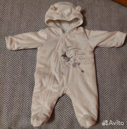 Продам 2 комбинезона